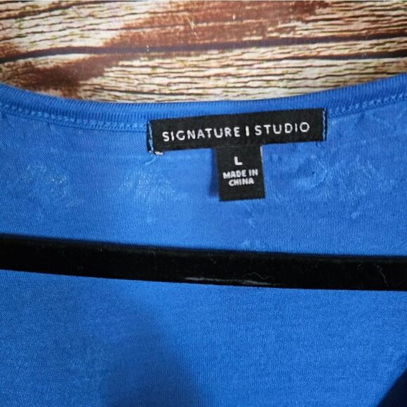 Signature Studio top short Sleeve Women's large palace blue/yellow NWT - Picture 4 of 8